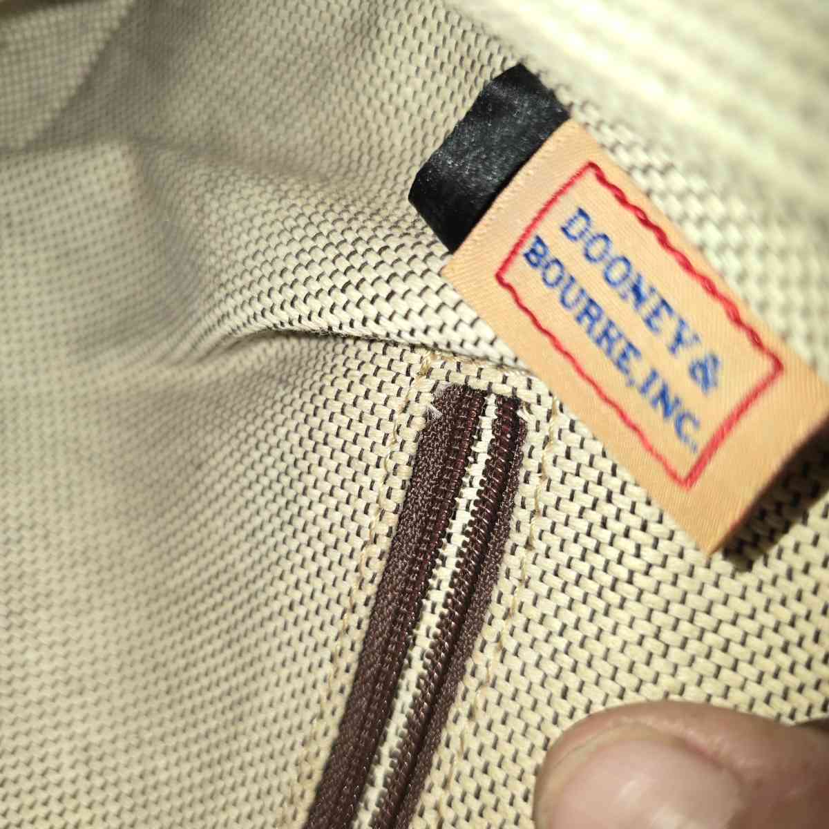 vintage authentic Dooney and Bourke shoulder bag