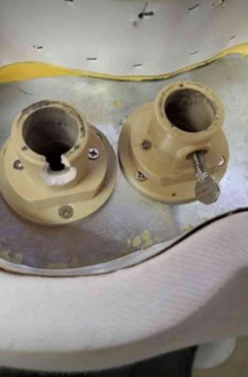 Mannequin On Base  Female  Adjustable Height  RRR Apparel