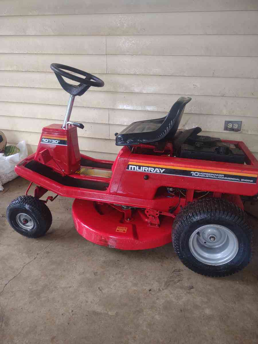 Murray 10 horsepower riding mower