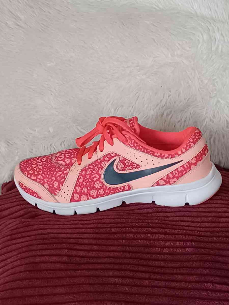 NIKE FLEX EXPERIENCE