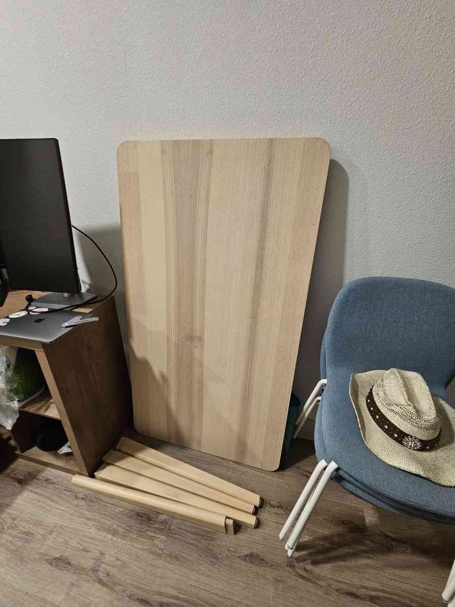 Dining Room Table and Chairs