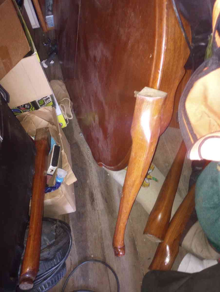 igloo refrigerator with the freezer black