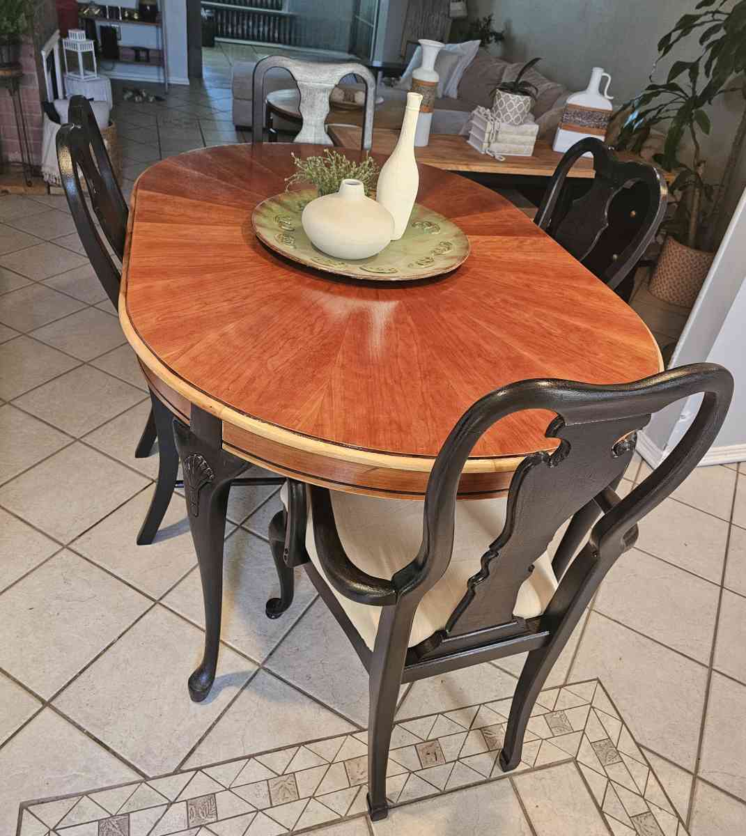 Dining Table and 4 Chairs