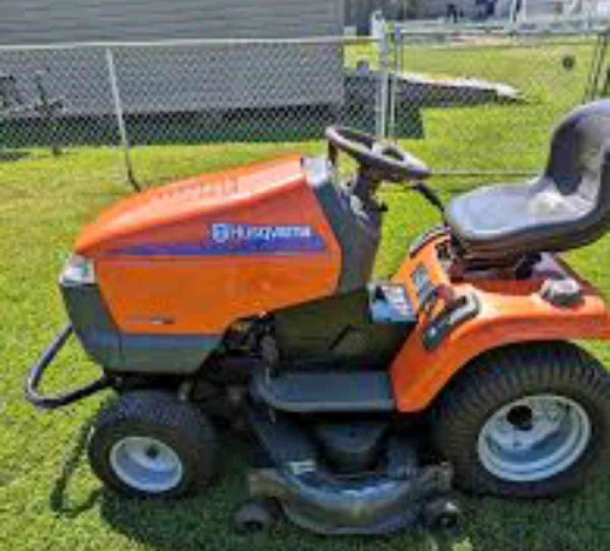 huskavana riding lawn mower