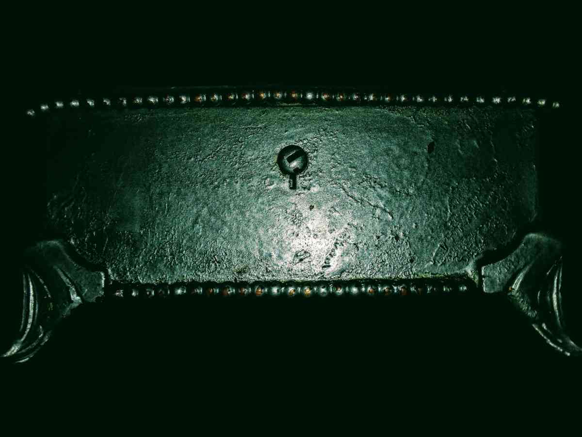 collector item vintage metal trinket jewel box late 1800s