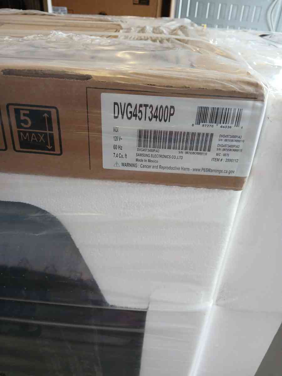 Brand New Samsung washer and gas dryer set