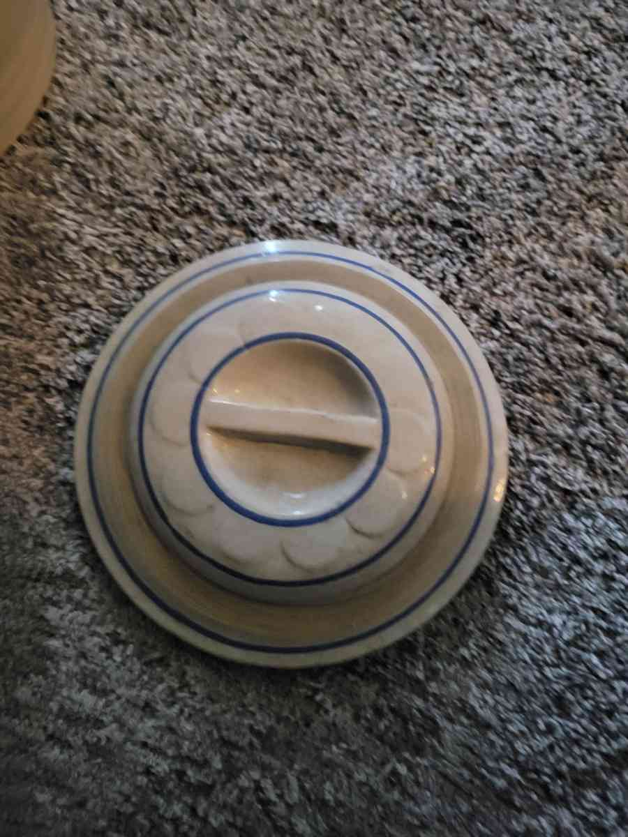 red wing 2 gallon water cooler with lid and spigot prestine