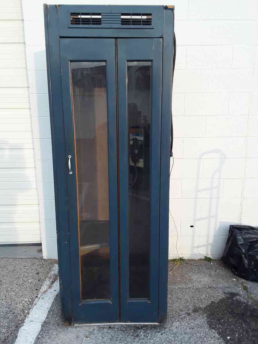 nice inside Bell Telephone booth with phone OEM like new