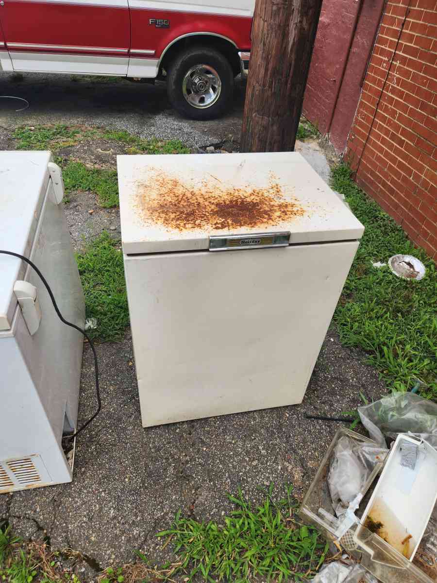 freezer has been tested works great in verry good condition