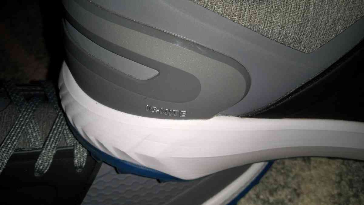 the new sport shoes size 11