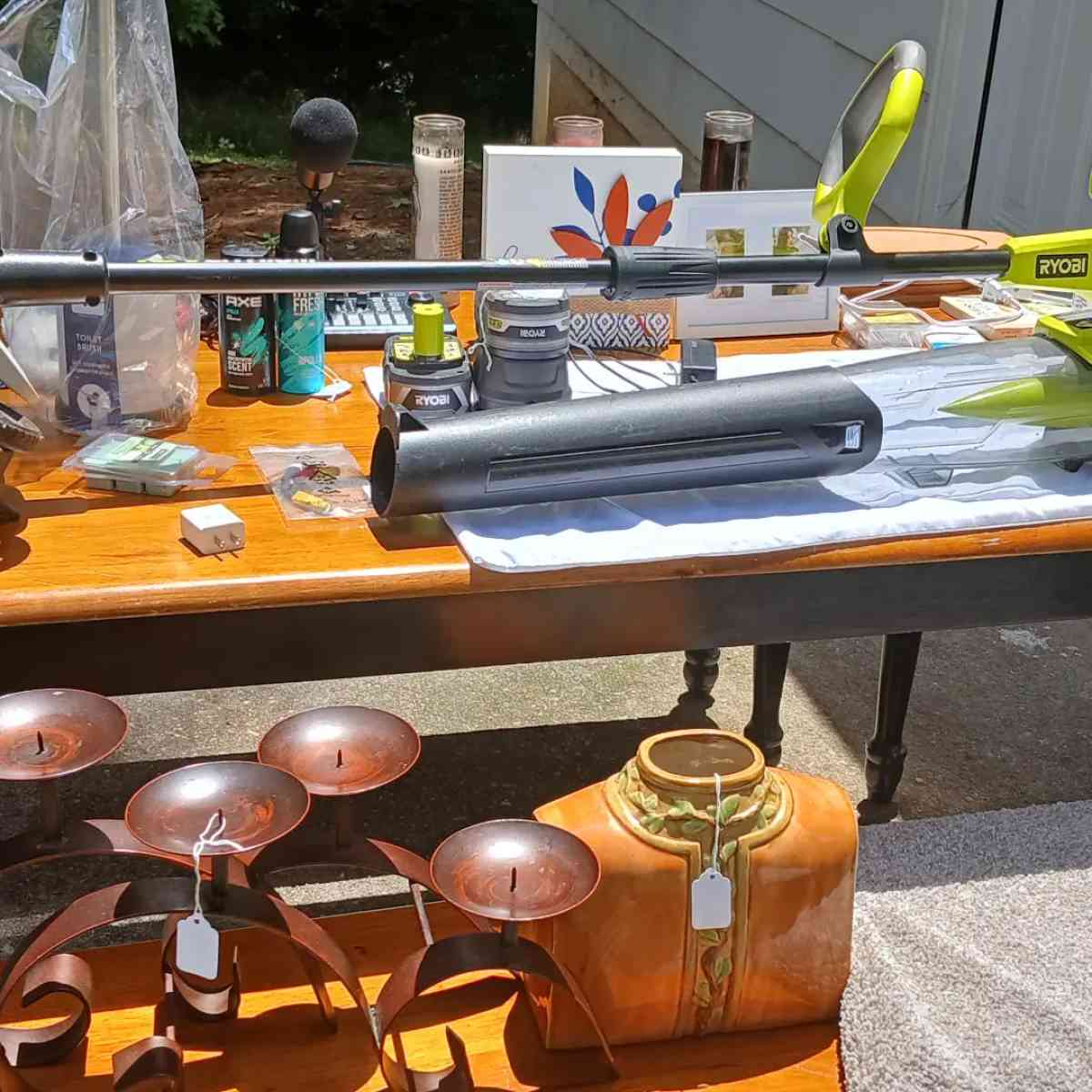 Inhouse and yard sale