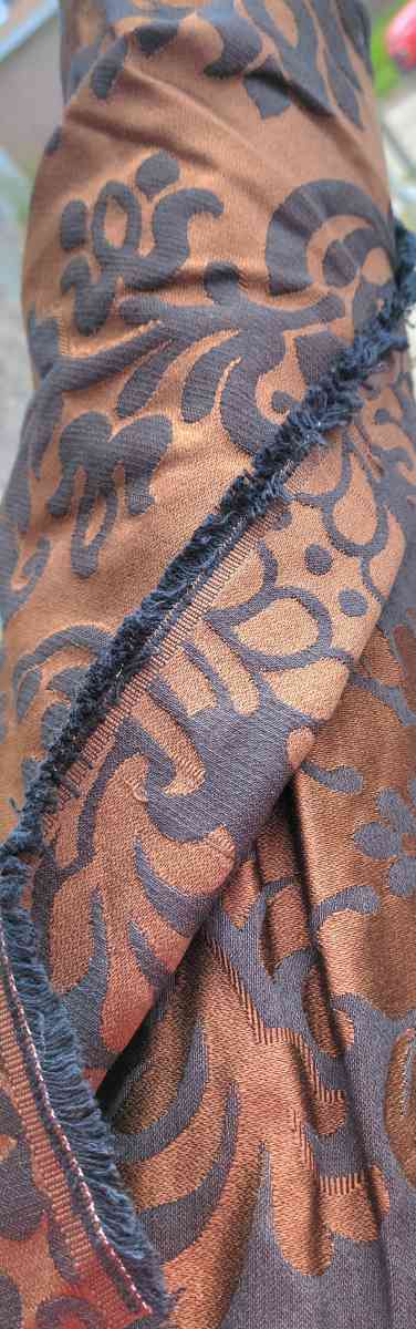 Upholstery Bolt of Gold n Navy Iridescent 7Ydsx5Ft Reversibl