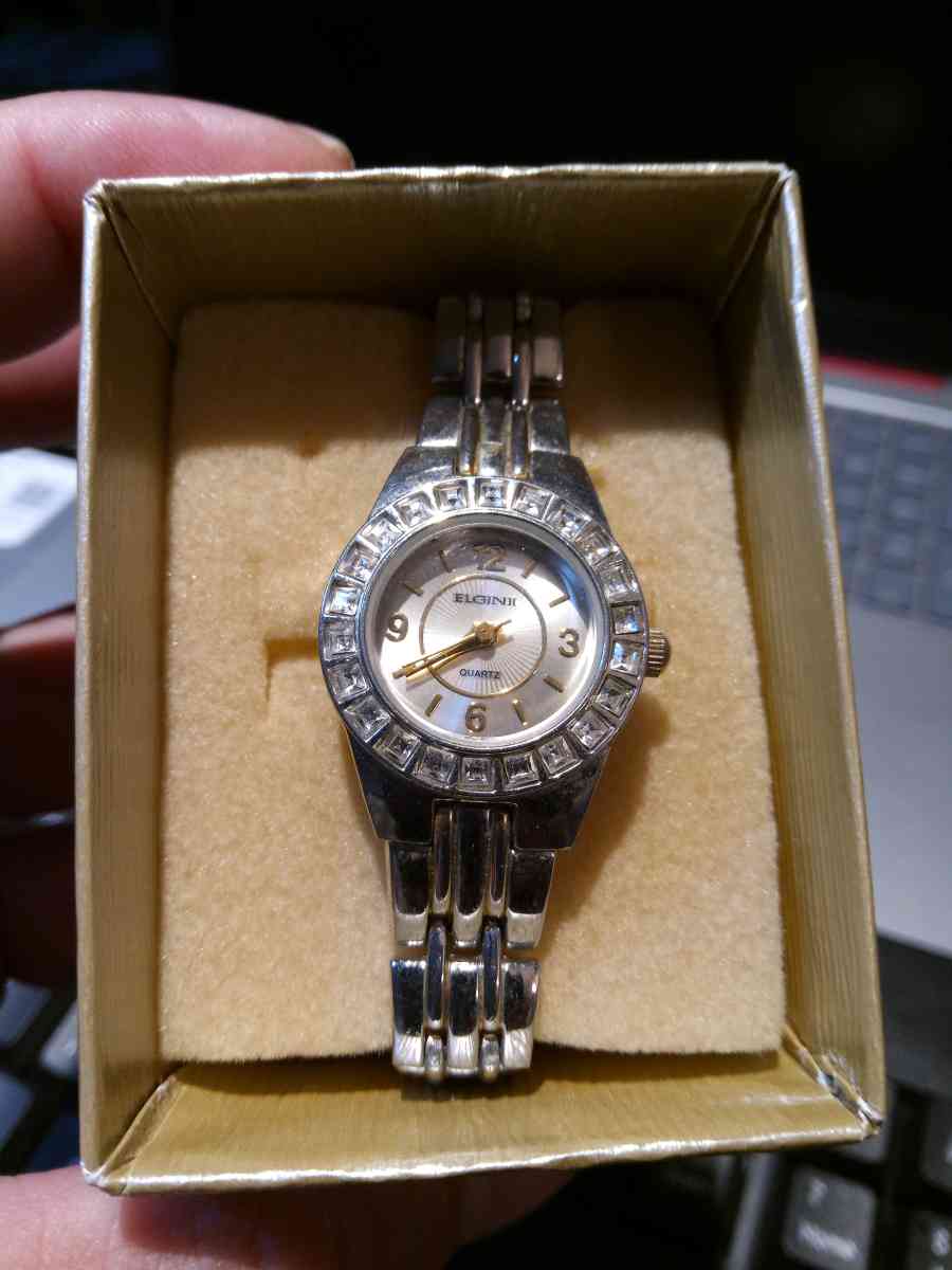 Elgin II quartz watch