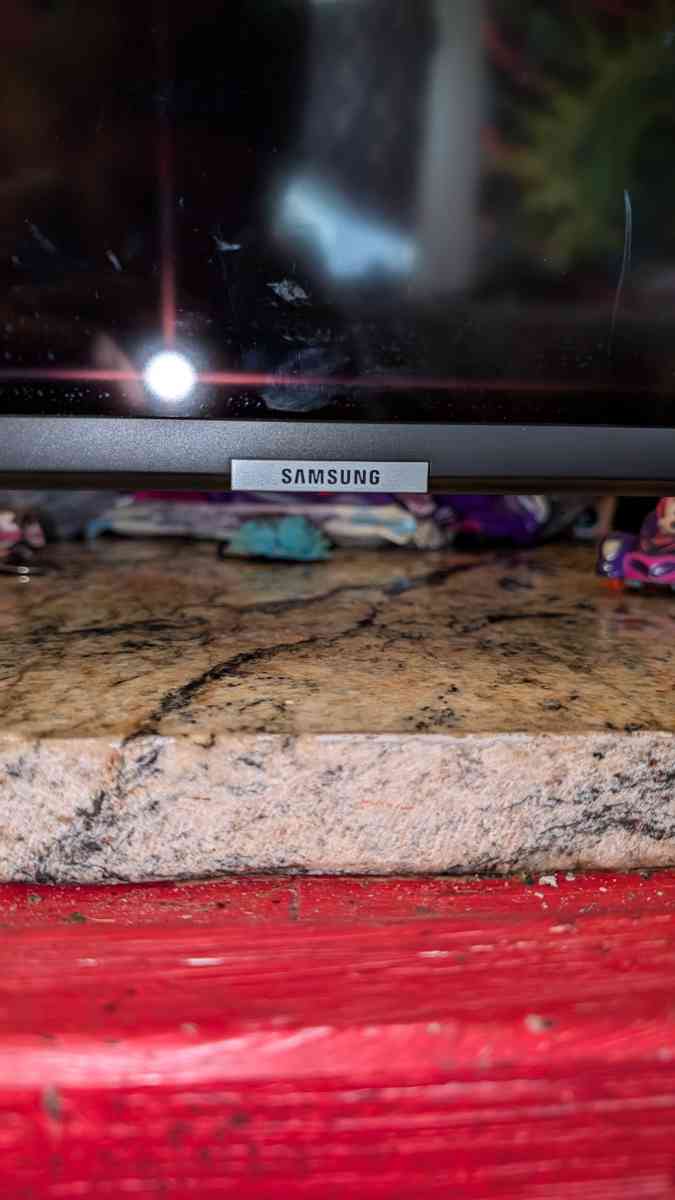 40 in Samsung Smart tv with remote