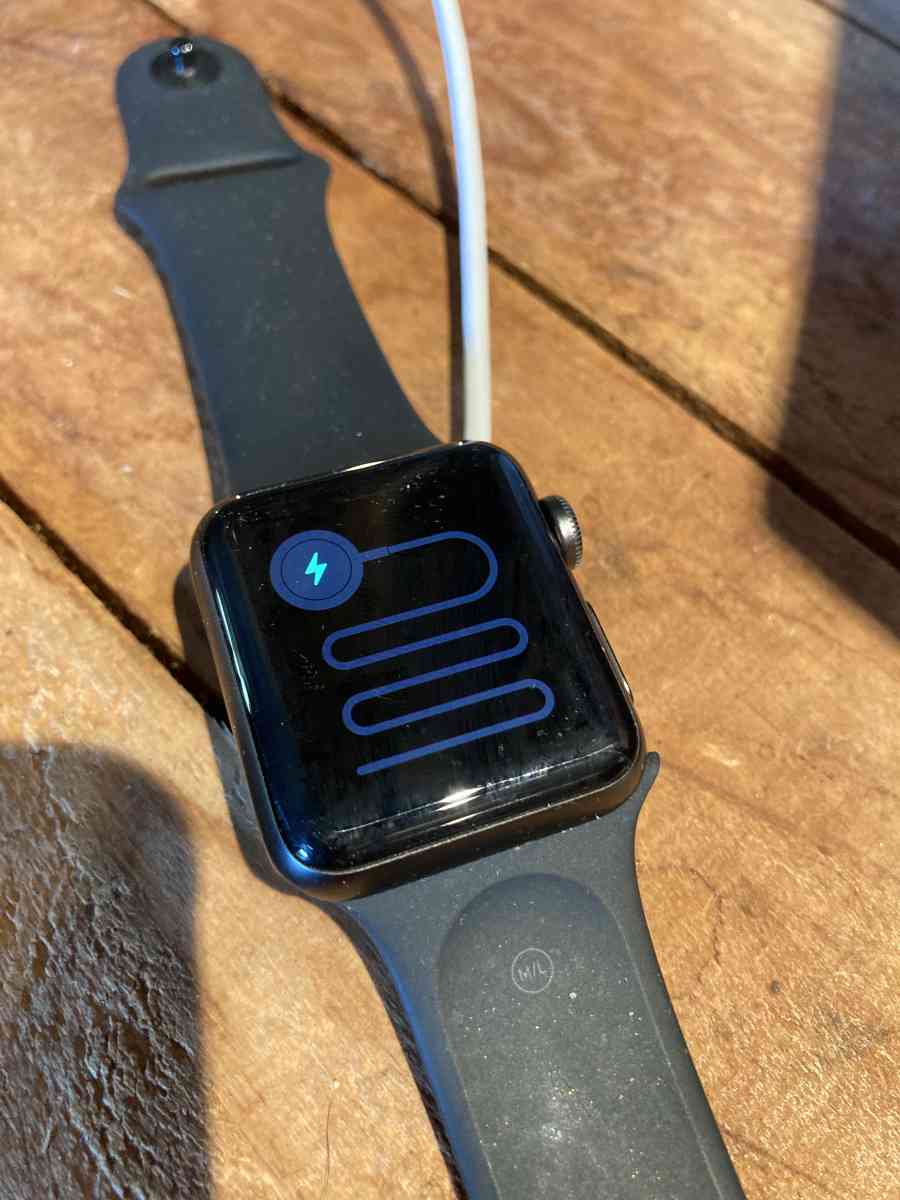 Black Band Apple Watch Series 3