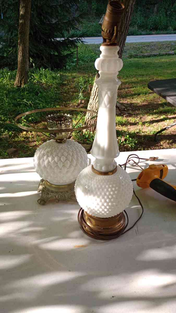 milk glass vintage lamps