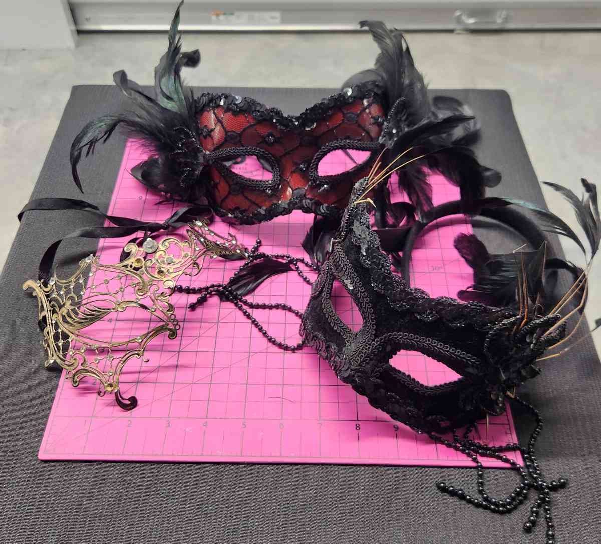 3pcs MasqueradeMardi GrasParty Half Masks