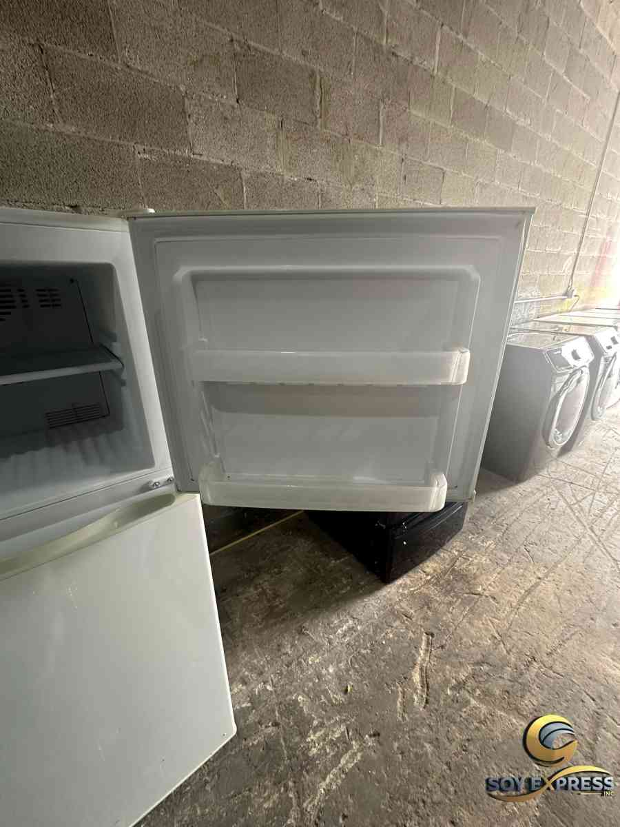 Haier refrigerator top and bottom