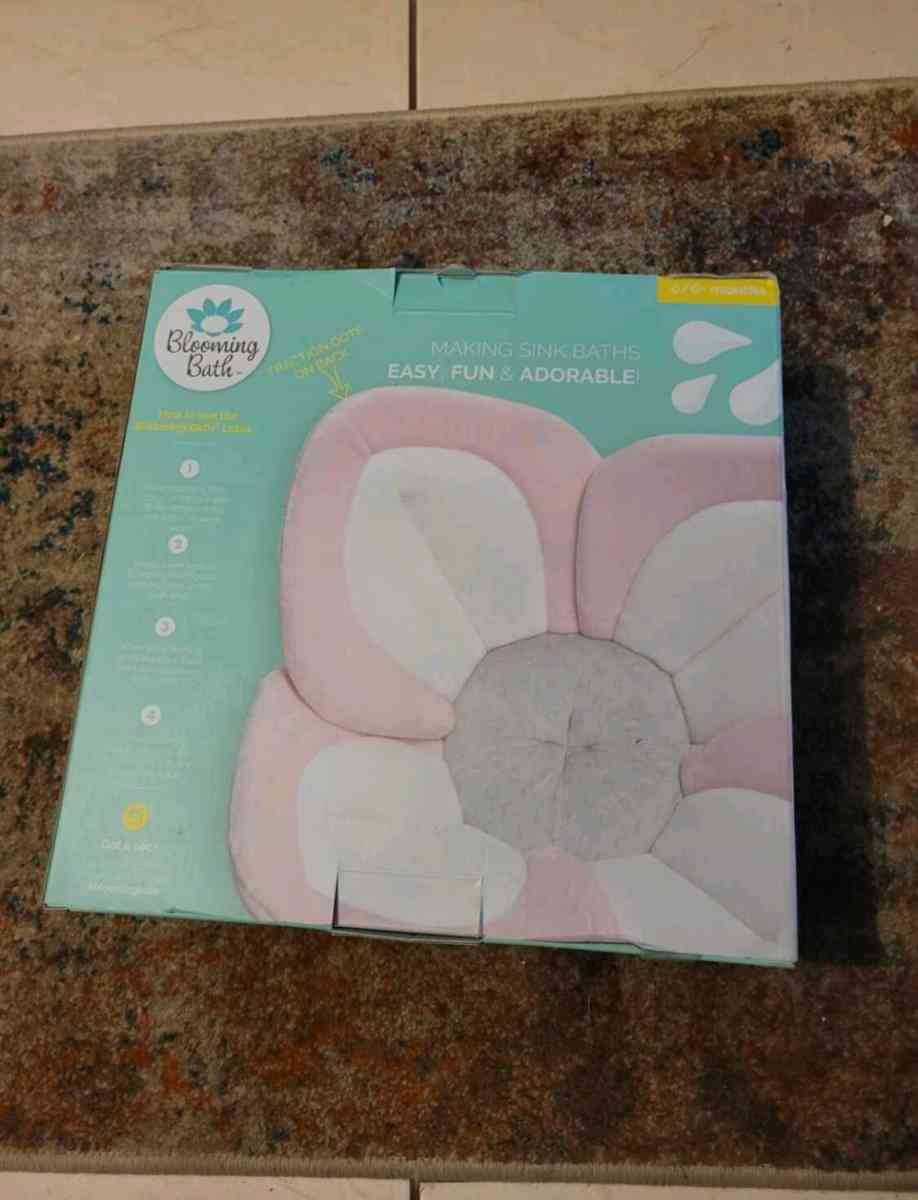 NEW BLOOMING BABY FLOWER BATH