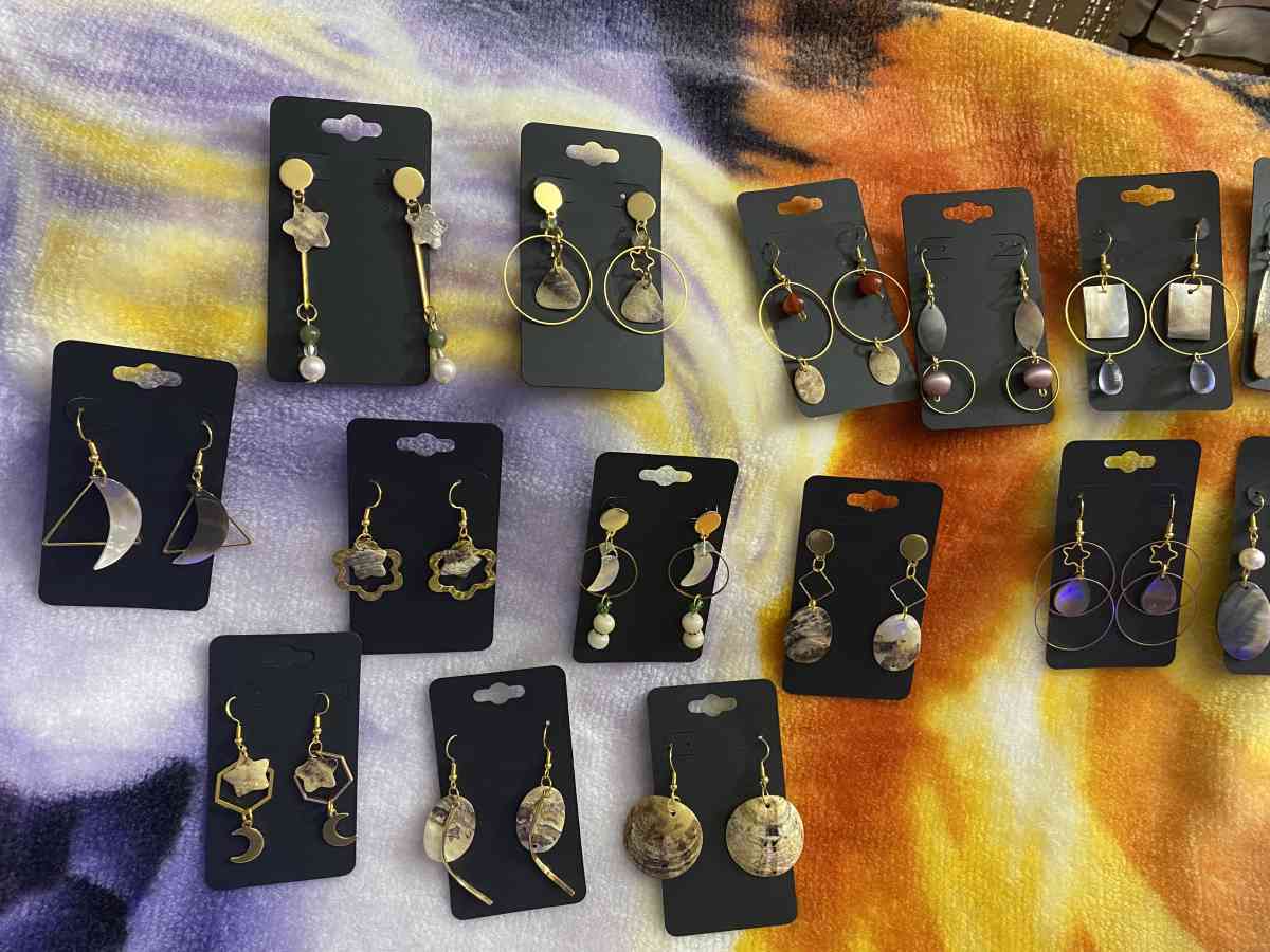 women  girls earrings