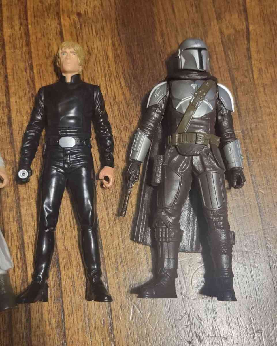 Set of 4 Star War figurines