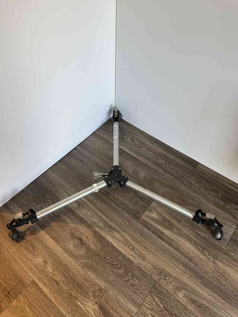 Manfrotto Bogen 3035 Geared Center Tripod and auto dolly
