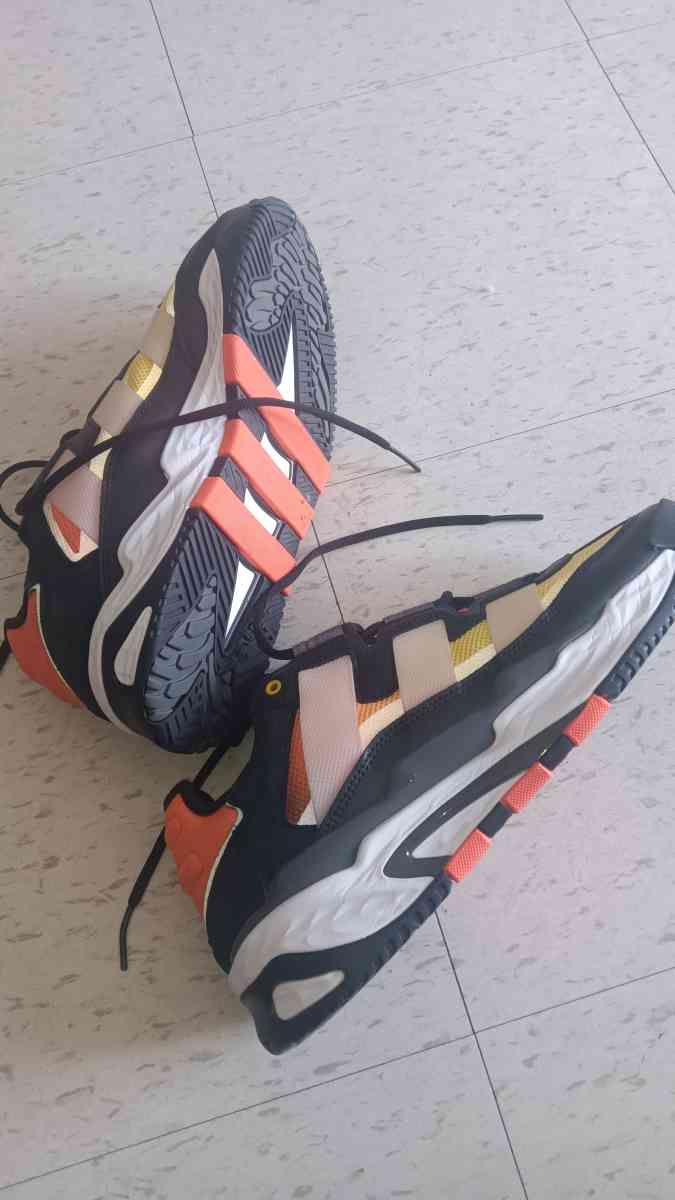adidas mens nitball sneakers size 11 and half