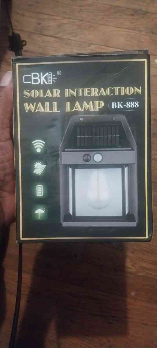 solar interaction wall lamp