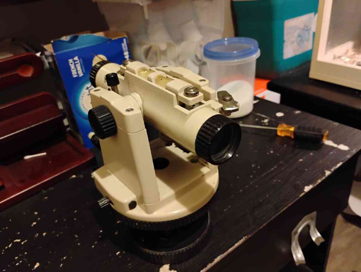 realist David white instrument