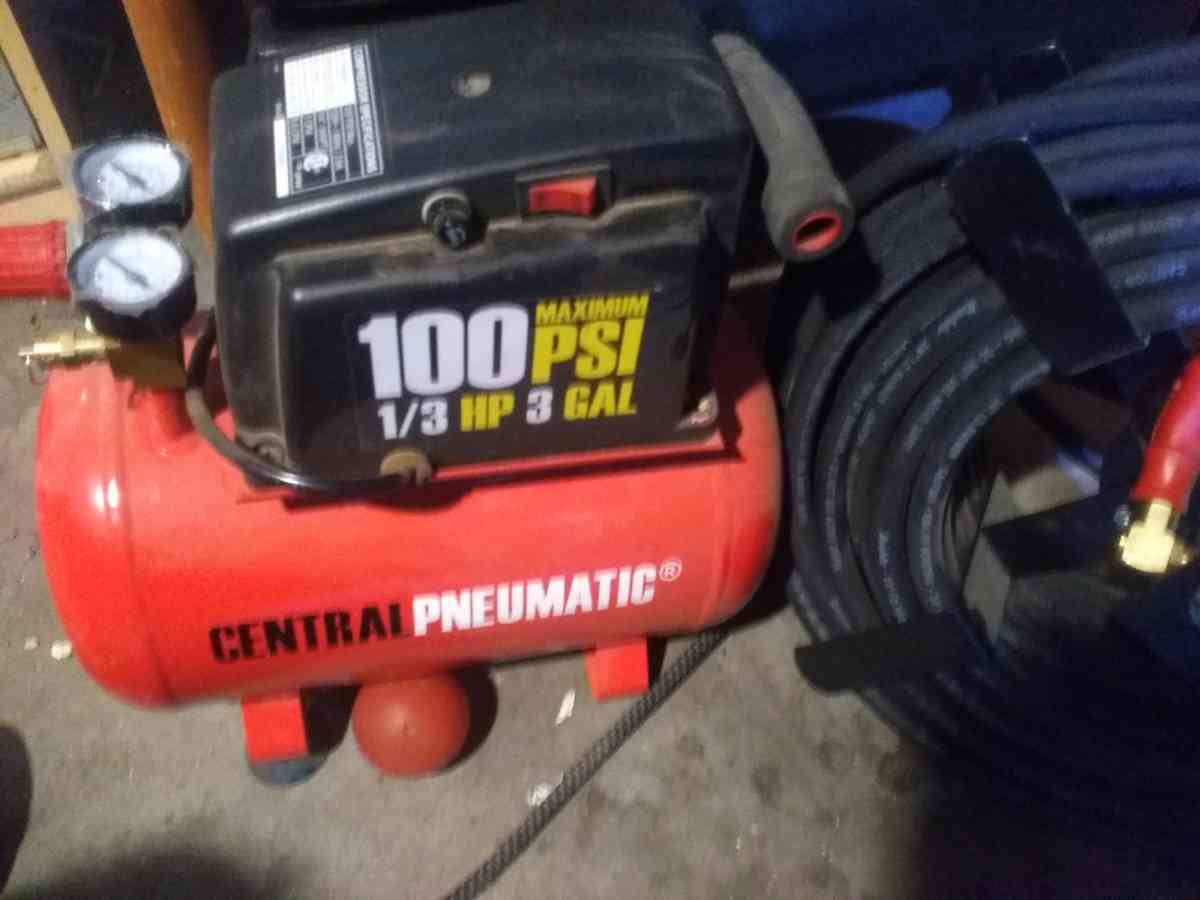 3 gallon air compressor  and hose