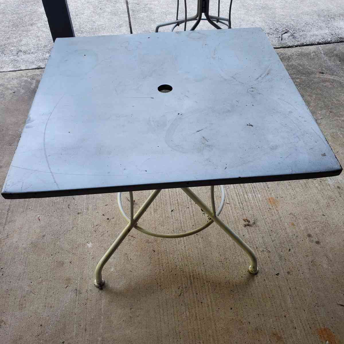 Metal Table  36x36x29  Heavy Outdoor  Will Need To Painted