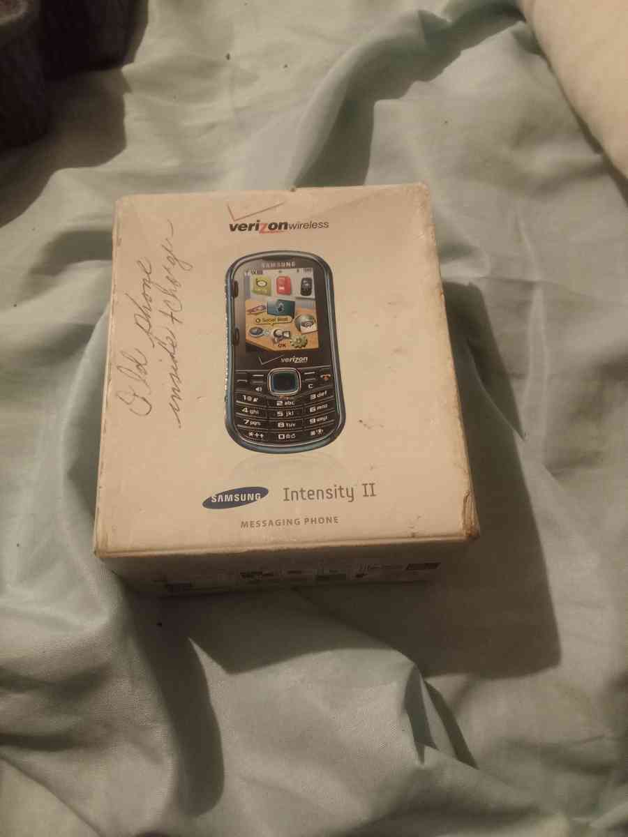 I have a Samsung vintage Verizon wireless cell phone