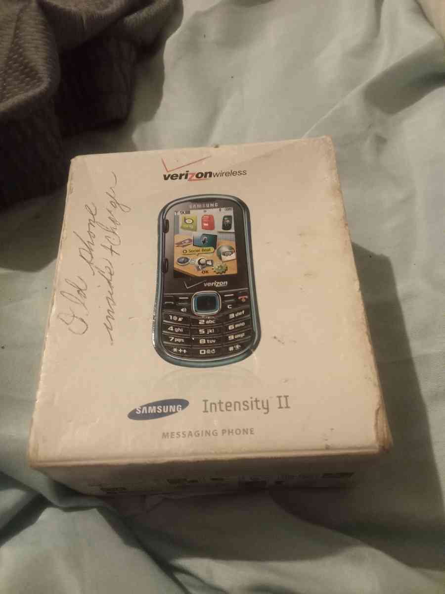 I have a Samsung vintage Verizon wireless cell phone