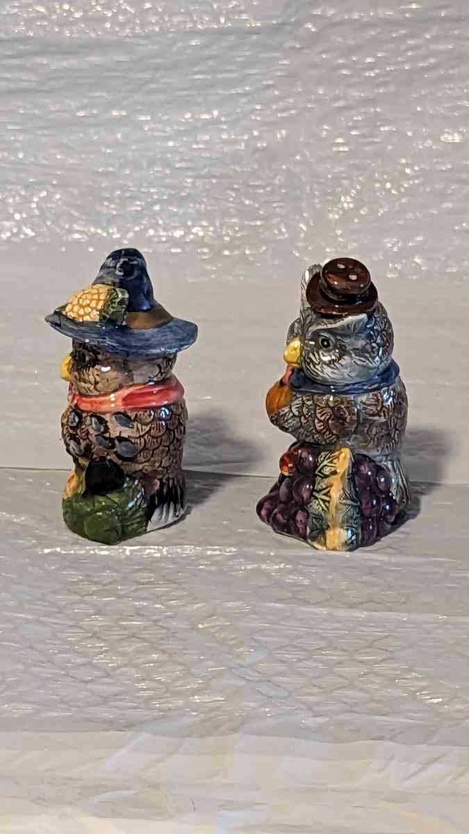 Owl Harvest Salt and Pepper Set Ceramic In Original Box