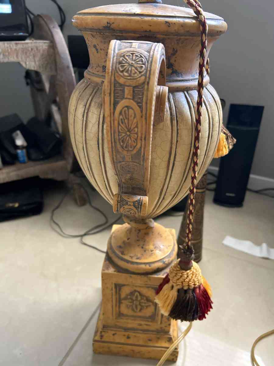 very nice old vintage lamp