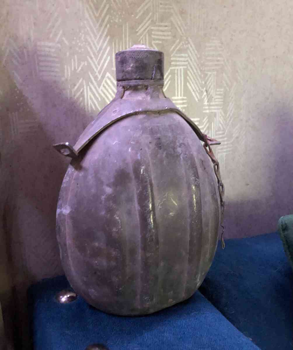 Vintage 1915 to 1918 Water Canteen