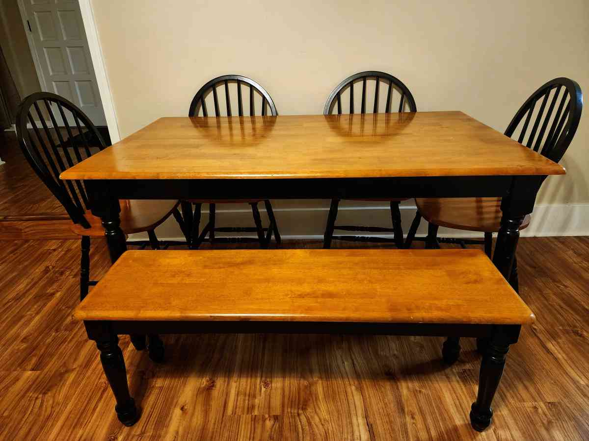 Dining Table set for 6