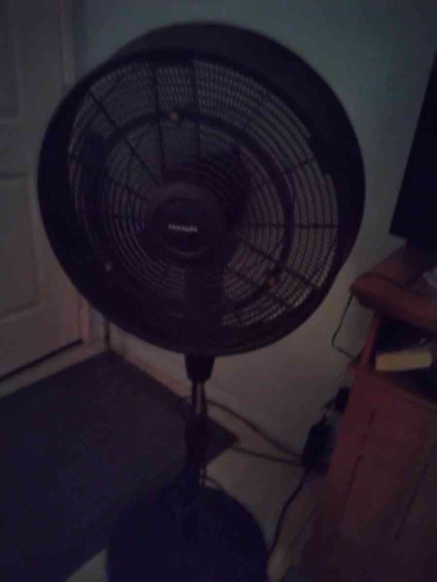 Frigidaire misting fan