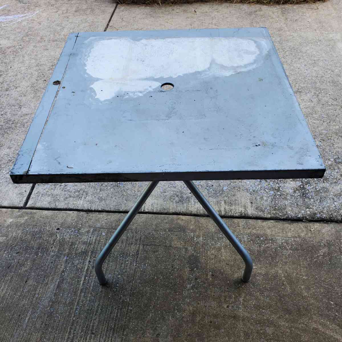 Metal Table With Straight Line Cut On One Side  315x315x29