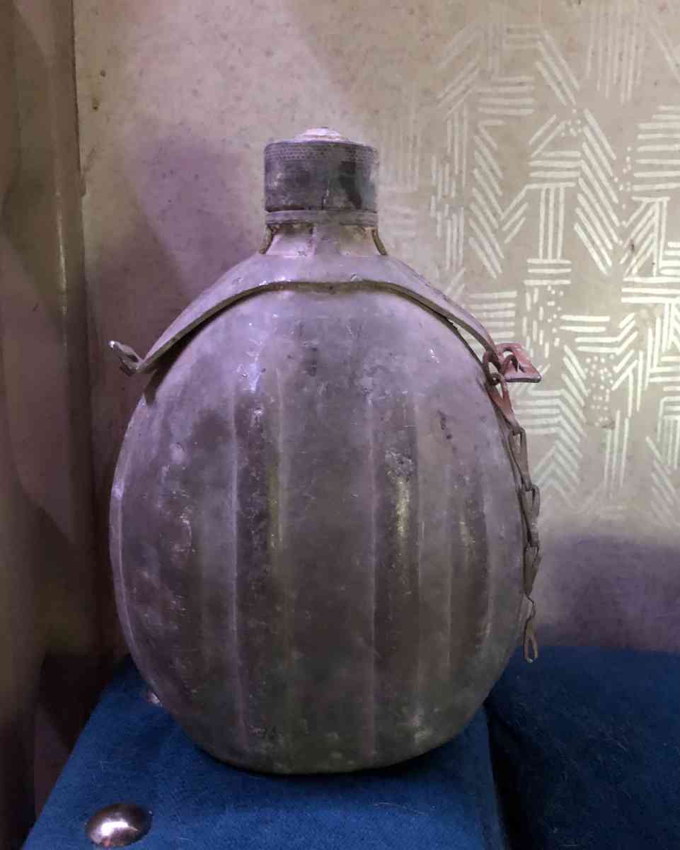 Vintage 1915 to 1918 Water Canteen