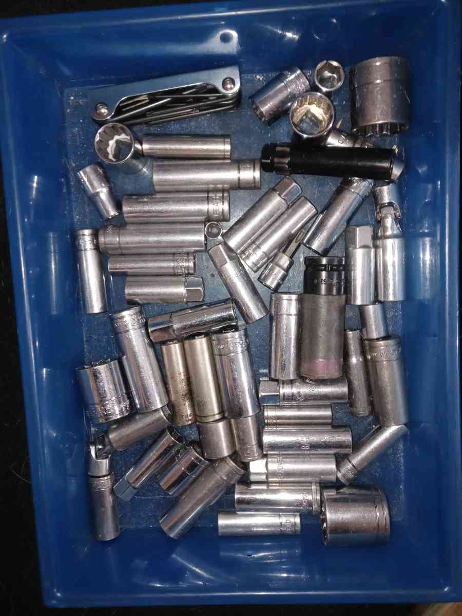 mechanic tools and AC equipment