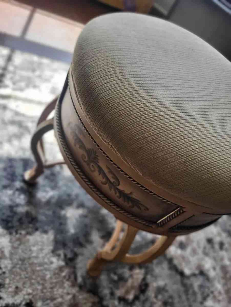 Vintage Stool Chair