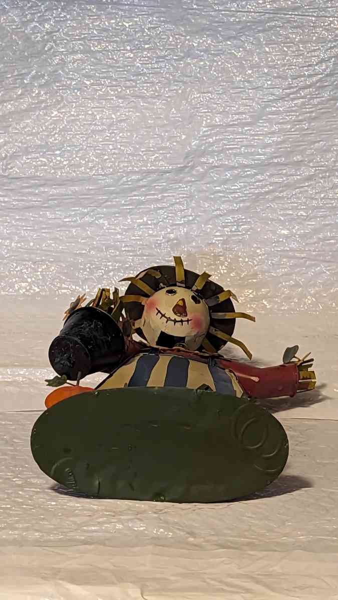 Tin Bobblehead To Scarecrow Girl  with Sunflowers and Pumpki