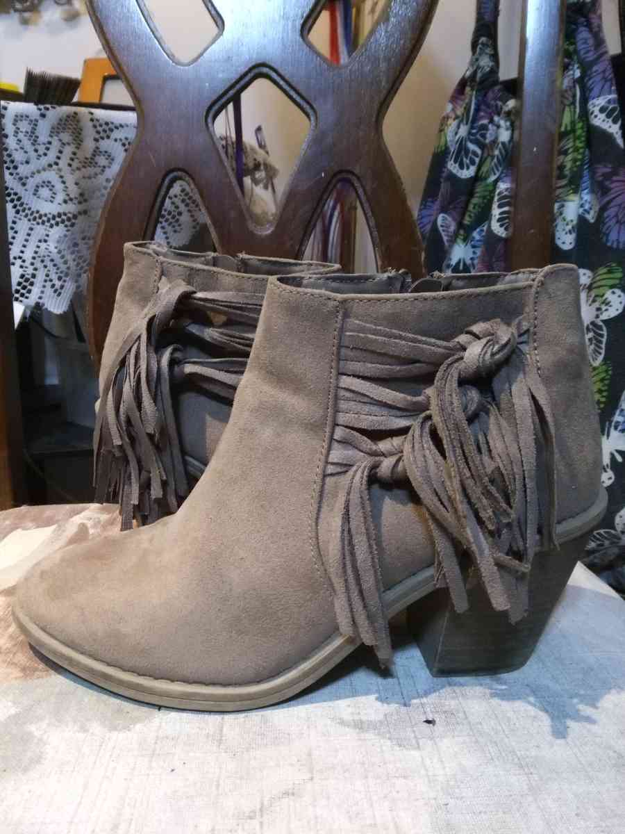 Womens Brown Suede Boots