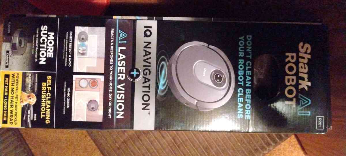 Shark AI Robot Vacuum R2001