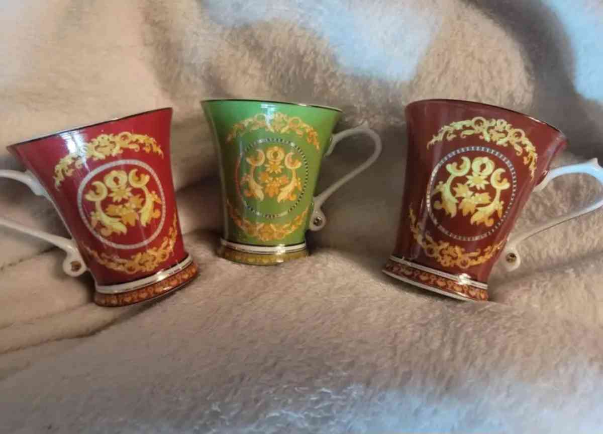 Bijoux Terner set of 3 tea cups with saucers