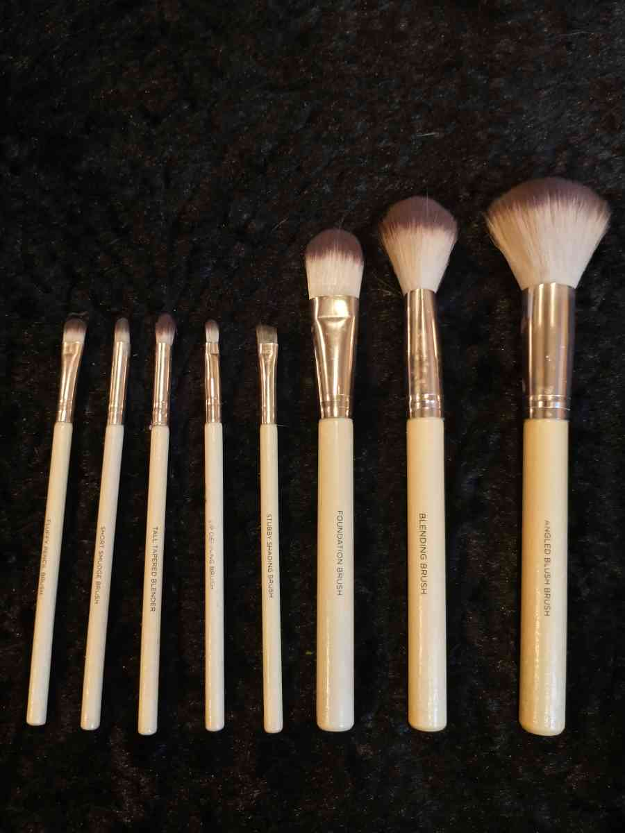 MAKEUP PALETTE BUNDLE