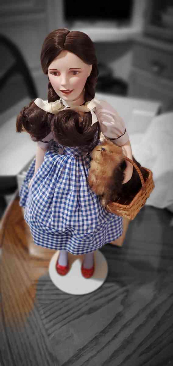 Franklin Mint Dorothy with Toto Porcelain Doll