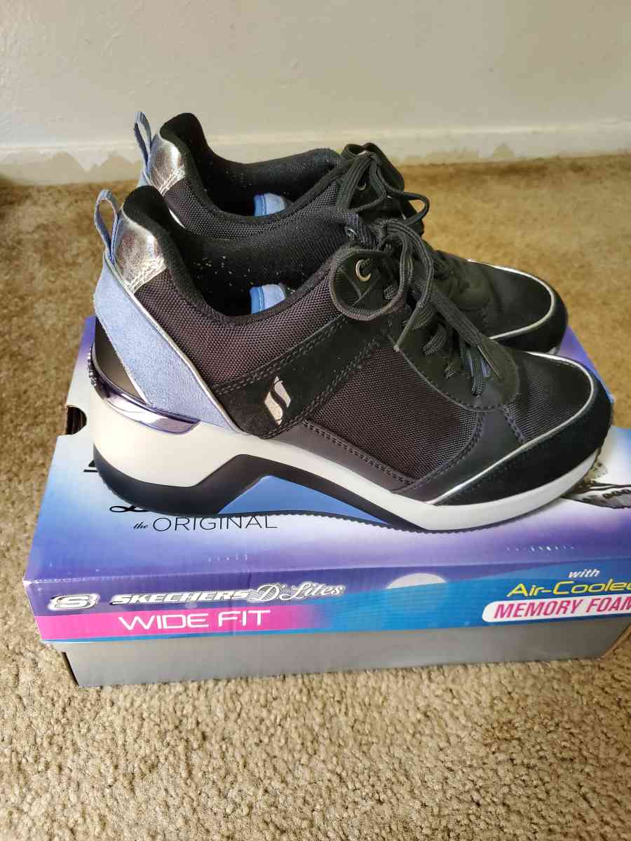 Skechers sneakers