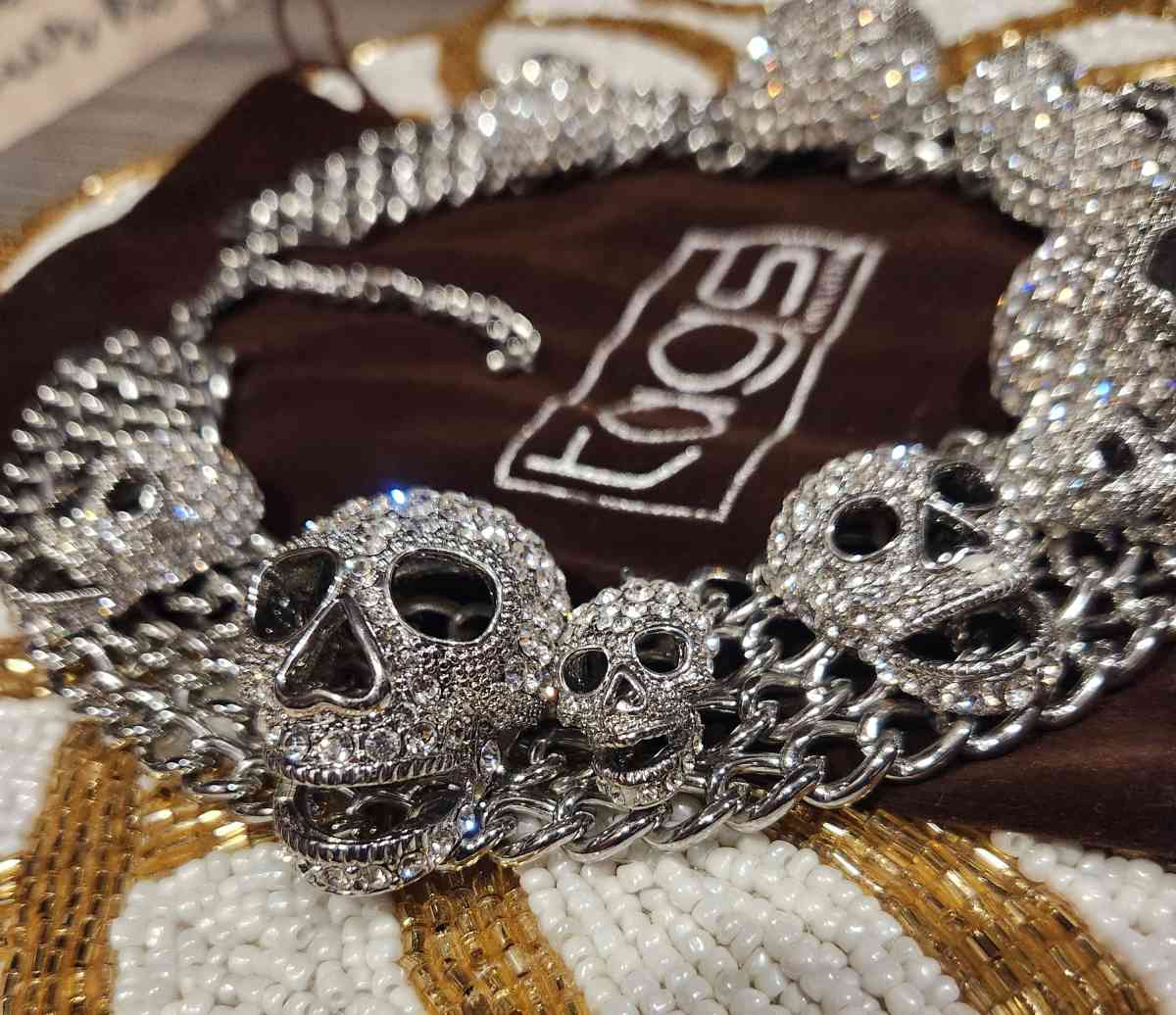 TAGS 11 Skull Swarovski Crystal Rhodium Plated Womens Excl